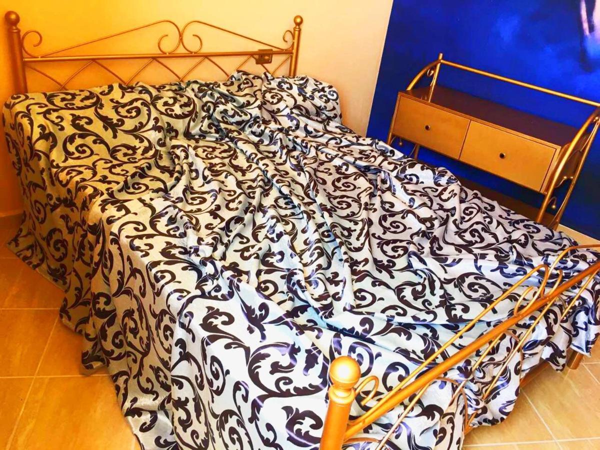 Luxury Holiday In Royal Apartment For King And Queen Sarandë エクステリア 写真