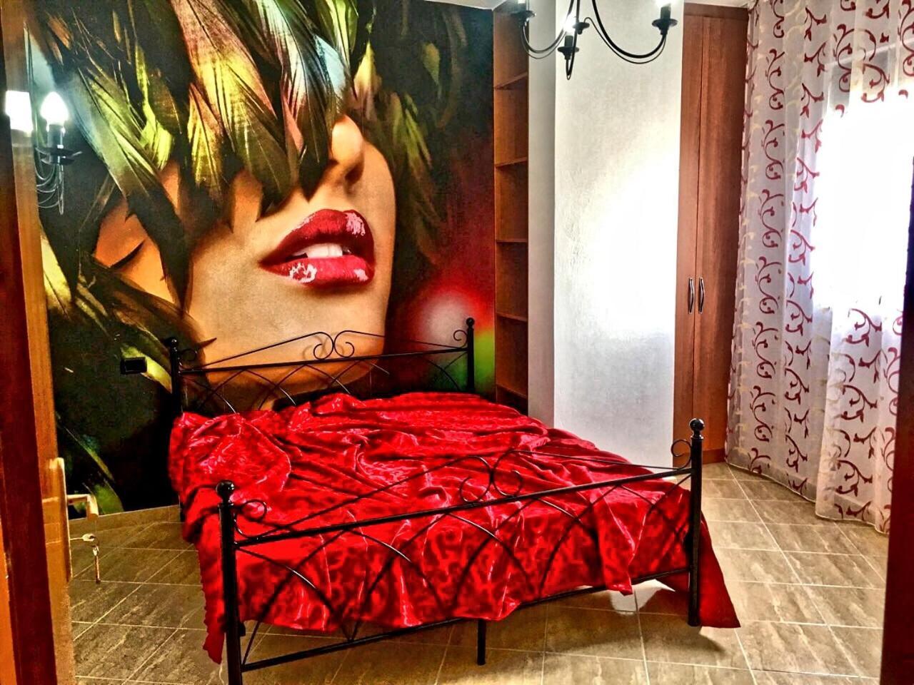 Luxury Holiday In Royal Apartment For King And Queen Sarandë エクステリア 写真