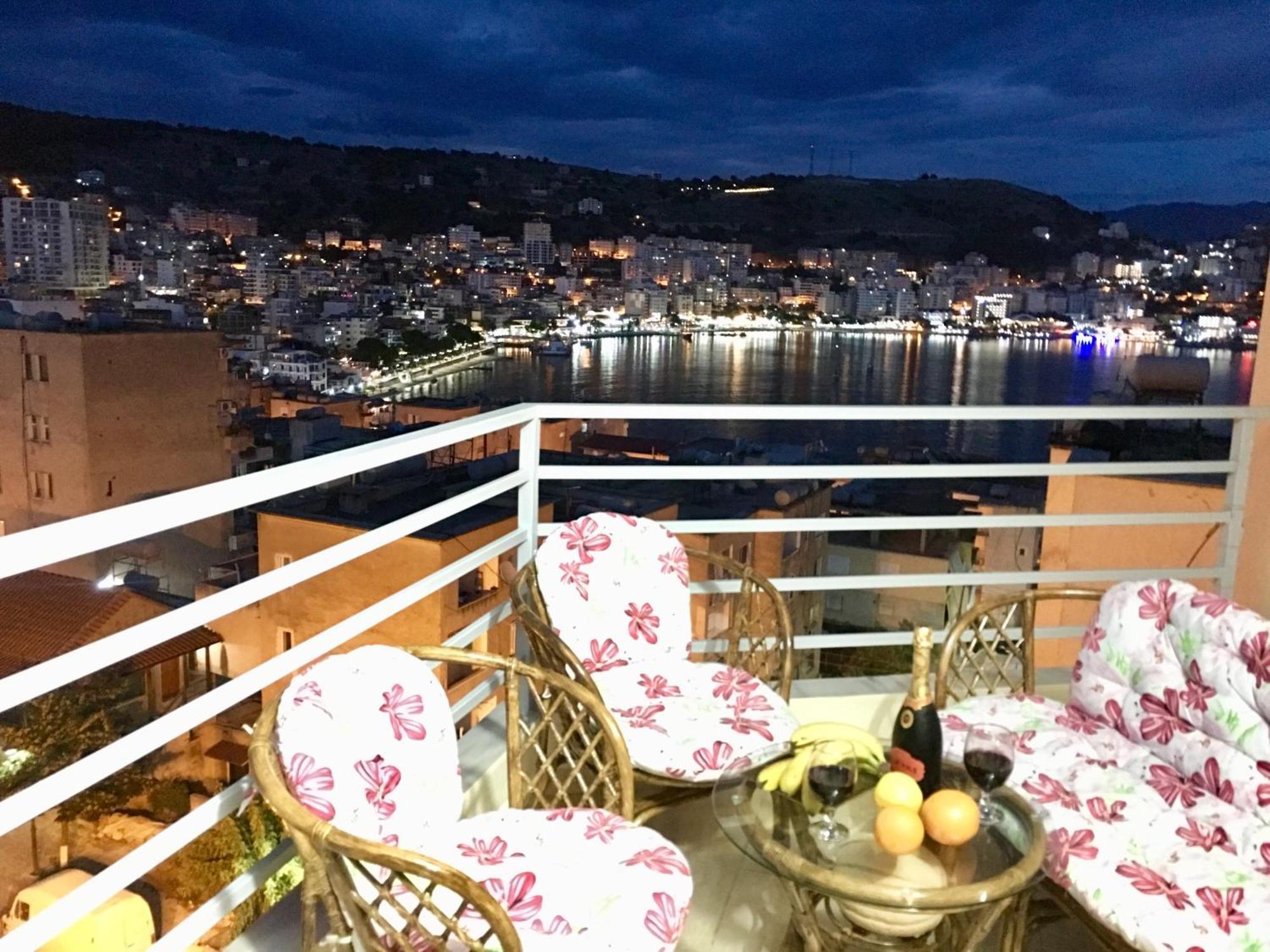 Luxury Holiday In Royal Apartment For King And Queen Sarandë エクステリア 写真
