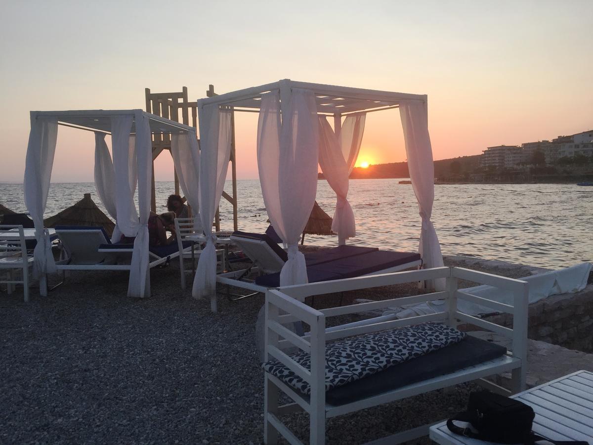 Luxury Holiday In Royal Apartment For King And Queen Sarandë エクステリア 写真