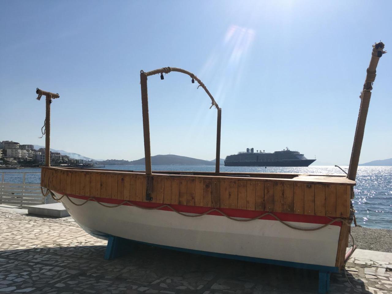 Luxury Holiday In Royal Apartment For King And Queen Sarandë エクステリア 写真